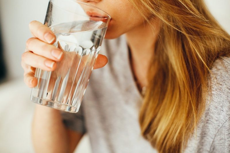 Ten Benefits Of Drinking Water In The Morning